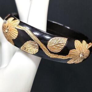 Vintage Lacquered Gold Floral Inlay Bangle Bracelet, Black Gold, 7 1/4 Inches
